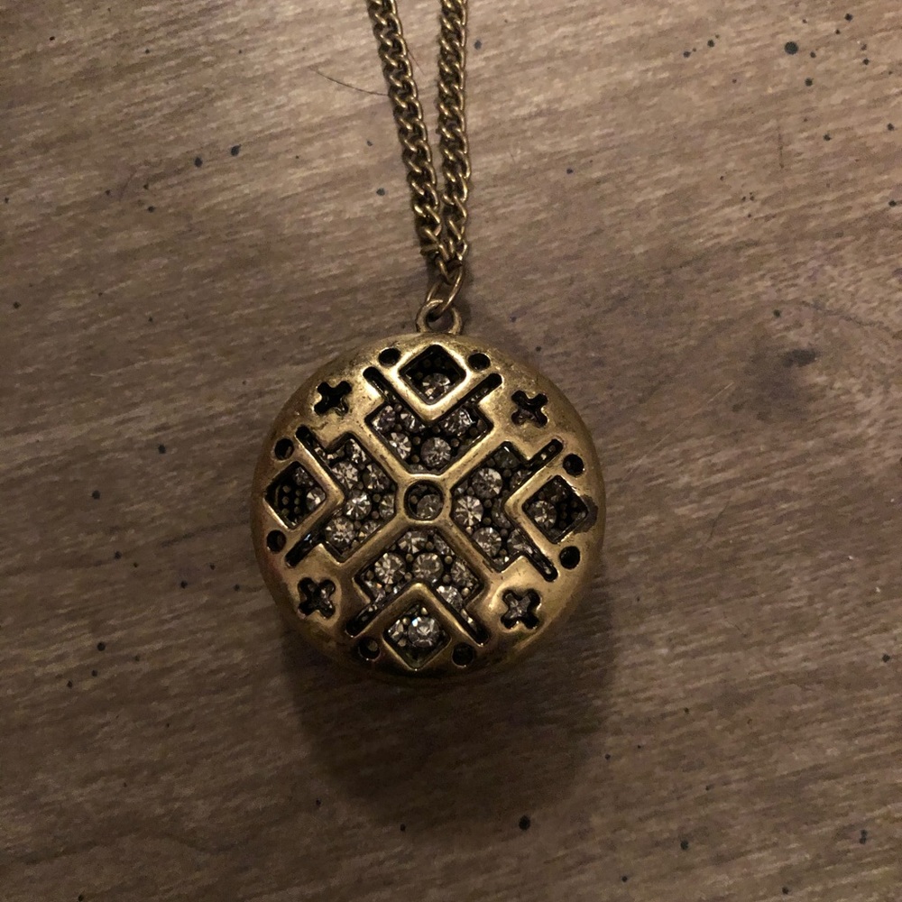 Maurice’s Gold glitzy pendant necklace.
